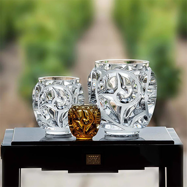Tourbillions Vase – Shiny, Amber Crystal