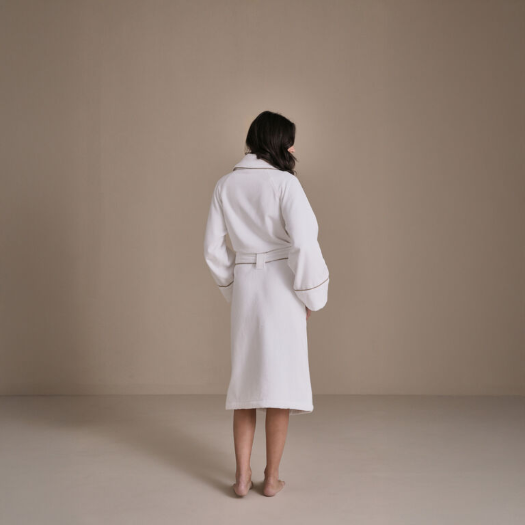 Continental Bathrobe White-Licorice
