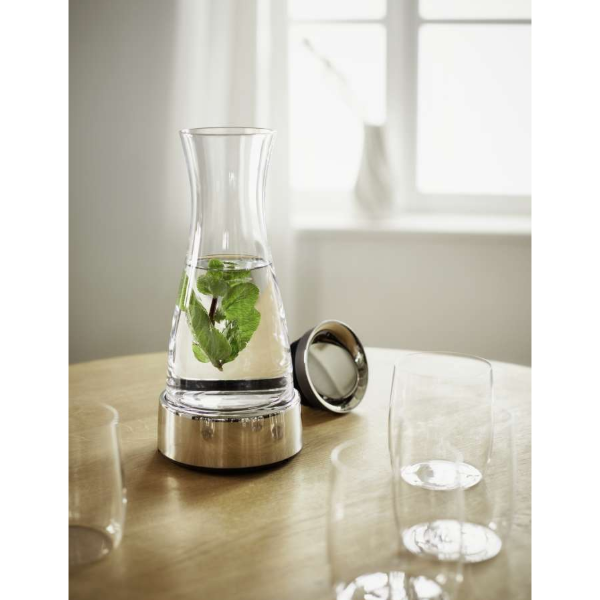 COOL carafe with cooling base